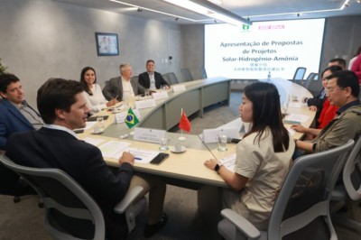 Daniel Vilela confirma instalação de indústria chinesa de fertilizantes em Goiás