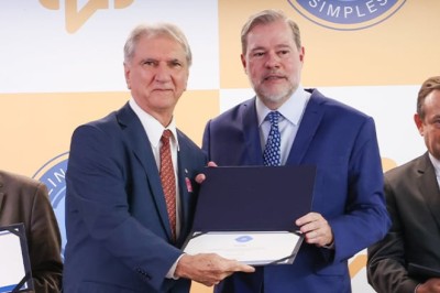 TJGO recebe premiação do Selo de Linguagem Simples do CNJ