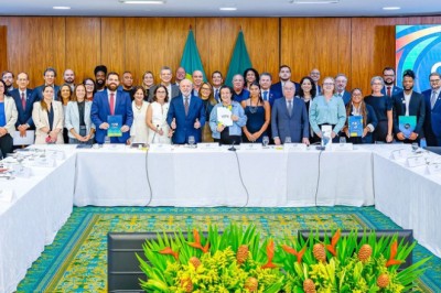 Presidente Lula se reúne com lideranças dos grupos de engajamento do G20