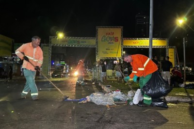 Comurg limpa e lava ruas e avenidas de Goiânia após o pré-carnaval de bloquinhos