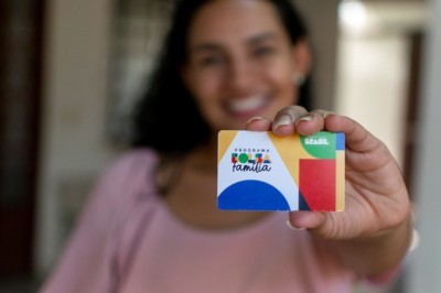 Mulheres no Bolsa Família representam 57% do saldo de vagas do Caged em 2024