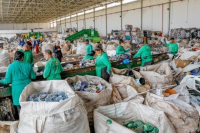 BNDES lança iniciativa para fortalecer cooperativas e ampliar rendimentos de catadores