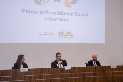 Previdência Social e Correios fecham parceria para ampliar atendimento sobre consultas dos descontos no INSS