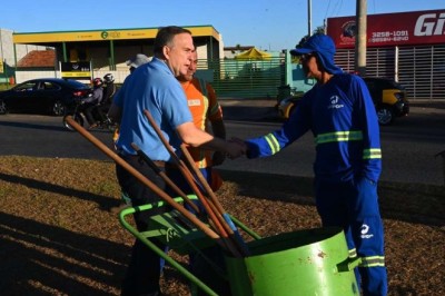 Moradores do Jardim Guanabara comemoram obras de reestruturação asfáltica na Avenida Vera Cruz: “vai ficar um tapete”