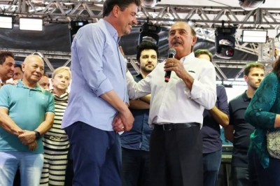 Dr. Zacharias Calil Brilha na Festa de Aniversário do Senador Wilder Morais