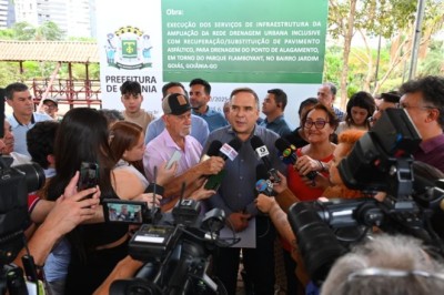 Mabel assina ordem de serviço para drenagem e recapeamento no entorno do Parque Flamboyant