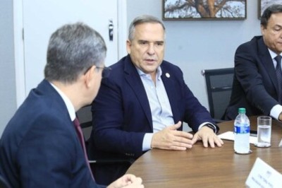 Sandro Mabel fortalece parceria com MPGO para retomada do Programa Cidade