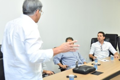 Prefeito Vilela acompanha avanços do Antares Polo Aeronáutico, que começa a operar em 2026