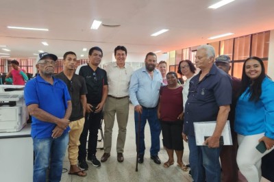 Prefeitura discute regularização e adequação de vendedores de água de coco no Parque Vaca Brava