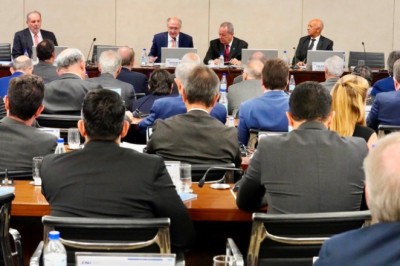 Brasil avança nas negociações com os EUA em parceria com a indústria nacional