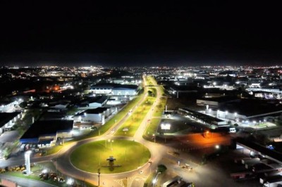 Gestão de Leandro Vilela leva iluminação de LED para polos industriais