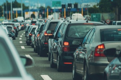 Brasileiros precisam trabalhar por até 8 meses para pagar primeira CNH