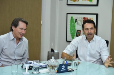 Em reunião na Saneago, Prefeito Vilela cobra agilidade na recuperação asfáltica após obras de manutenção de rede