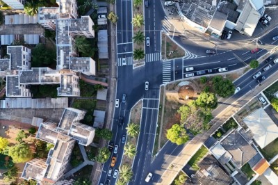 Mabel entrega corredor da Avenida 85 com Onda Verde e ganho de até 35% no tempo de deslocamento