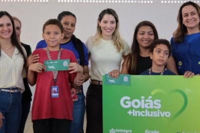 Prefeitura e Estado entregam auxílio a 125 famílias de Aparecida com filhos com deficiência