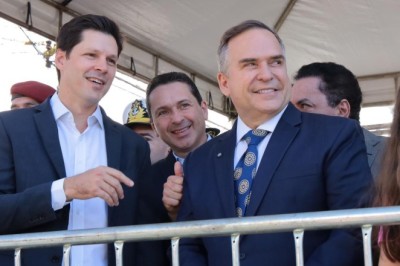 Prefeito de Aparecida Leandro Vilela participa das comemorações pelos 92 anos de Goiânia