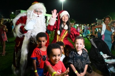 Mabel entrega mais dois pontos de iluminação natalina do projeto “Natal para Todos”