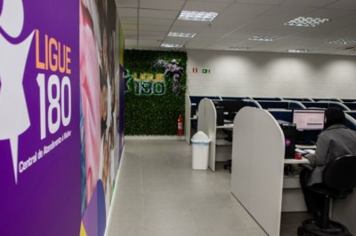 Ligue 180: Central de Atendimento à Mulher completa 20 anos de enfrentamento à violência de gênero