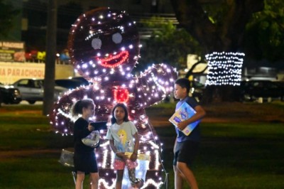 Prefeito Sandro Mabel inaugura decoração de Natal na Região Sudoeste
