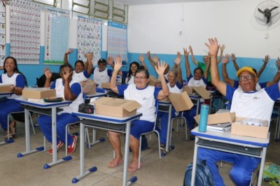 Educação realiza a 1ª Formatura da Educação de Jovens, Adultos e Idosos