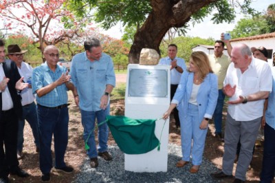 Ministro Fávaro inaugura pedra fundamental de nova Unidade Mista de Pesquisa e Inovação na Baixada Cuiabana