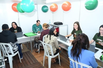 Feirão de empregos oferece 10 mil vagas