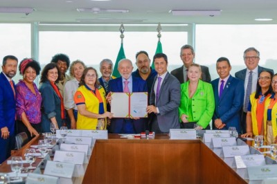 Lula sanciona Lei e garante indenização para Agentes Comunitários que usam veículo próprio