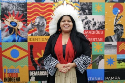 Ministra Sonia Guajajara recebe maior prêmio ambiental da ONU