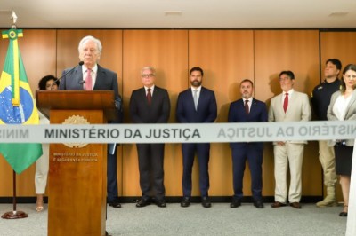 Governo Federal regulamenta uso da força policial e cria núcleo de combate ao crime organizado