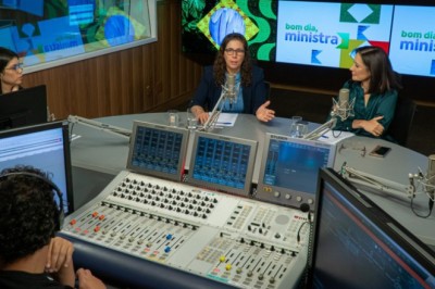 Esther Dweck celebra resultados do CNPU e prevê novo edital para 2025