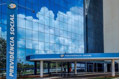 INSS concedeu 1,2 milhão de benefícios e injetou quase R$140 bi na economia em dois meses