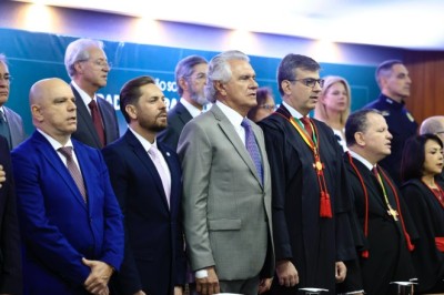 Caiado prestigia posse de Cyro Terra para novo mandato no comando do MP-GO