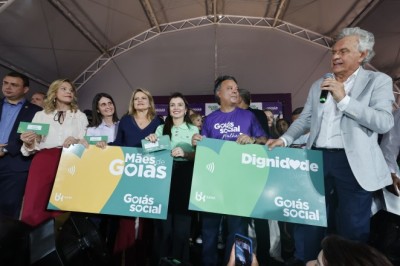 Caiado abre Goiás Social Mulher com oferta de 10 mil empregos e serviços gratuitos