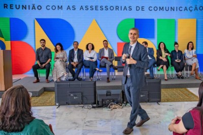Sidônio Palmeira reúne assessorias de ministérios para integrar comunicação do Governo Lula