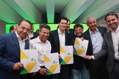 Daniel Vilela anuncia construção de mais 3,2 mil casas a custo zero