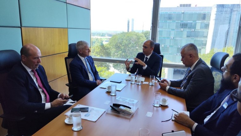 Representantes do Mapa e de cafeicultores italianos discutem parceria na produção sustentável do setor