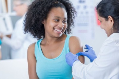 Brasil supera média global e avança na vacinação contra HPV