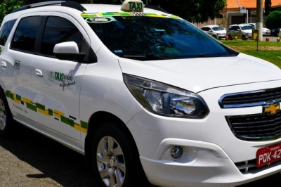 Prefeitura de Goiânia oferece treinamento a motoristas de táxi e aplicativos para atendimento ao turista