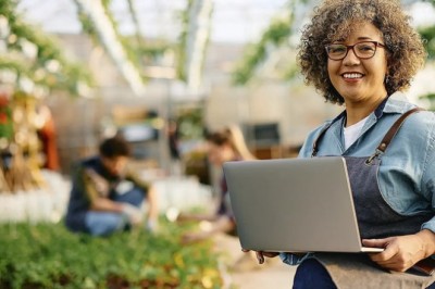 Governo do Brasil lança na COP30 plataforma digital que oferece crédito verde com juros reduzidos para pequenos negócios