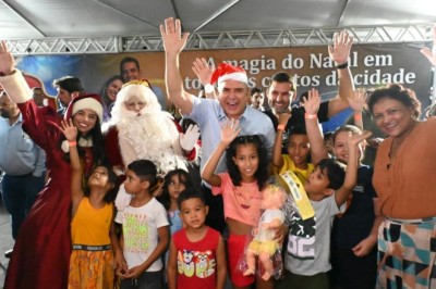Mabel ao inaugura iluminação natalina no Jardim Guanabara