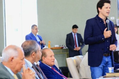 Daniel Vilela reforça aliança com a Assembleia de Deus durante simpósio em Caldas Novas