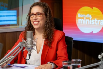 “É ter um serviço público com a cara do Brasil”, diz Esther Dweck sobre o “Enem dos Concursos”