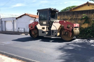 Prefeitura de Goiânia executa 133 km de asfalto novo e mais de 260 mil pontos de tapa-buracos em 2025