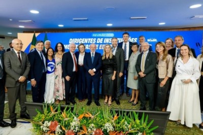 Presidente Lula assina decreto que fortalece Instituições Comunitárias de Educação Superior