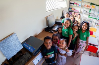 Parceria entre Ministério das Comunicações e Serpro amplia inclusão digital com doação de computadores em todo o país