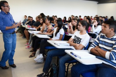 Governo lança novo edital para apoiar a Rede Nacional de Cursinhos Populares (CPOP)