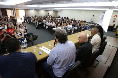 Caravana do Governo do Brasil com sociedade reúne gestores e movimentos sociais para planejar reparação de atingidos em 11 municípios