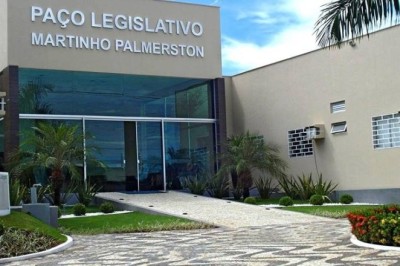 Hudson Matheus é afastado e suplente assume na 1ª sessão de 2026