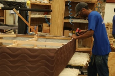 Comércio goiano registra alta de 3,7% em janeiro, com elevação de 21,2% nas vendas de móveis