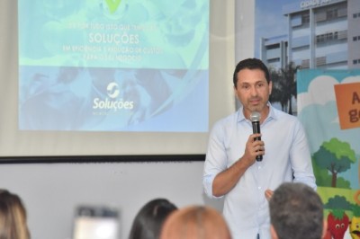 Secretaria de Educação apresenta novo programa de merenda escolar em Aparecida